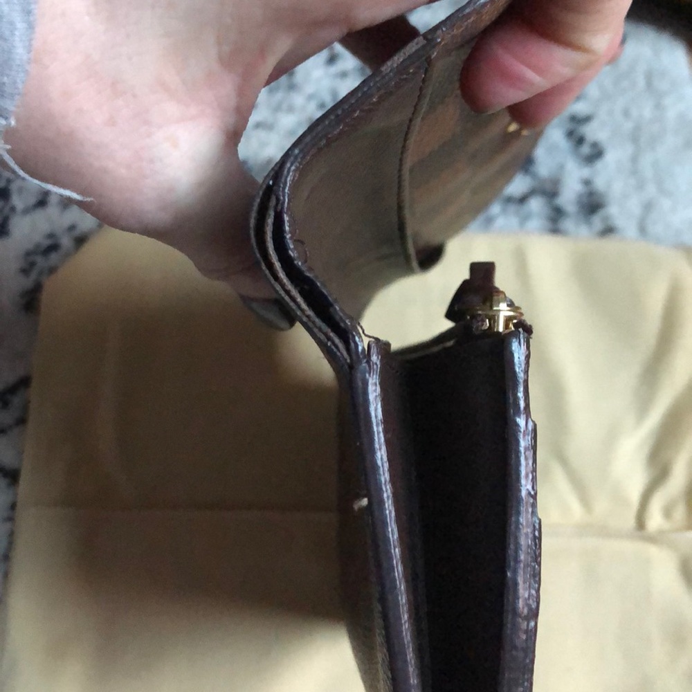 Louis Vuitton Emilie Wallet - Picture 4 of 9